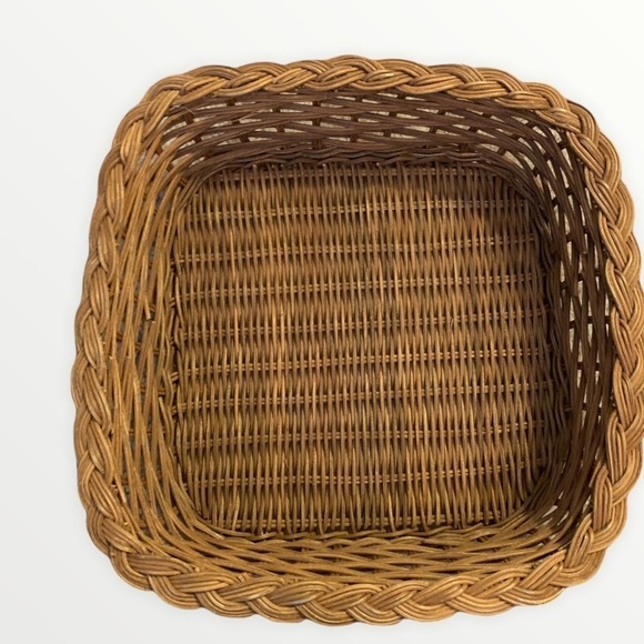 FREE W/PURCHASE OF 2+ ITEMS WOVEN BASKET - Picture 1 of 3